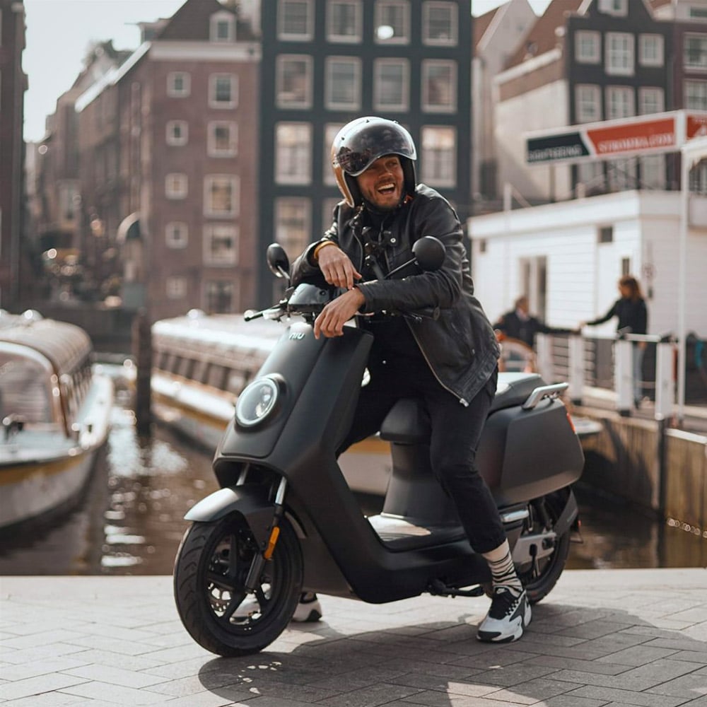 Verdens sejeste elscooter er kommet til Danmark