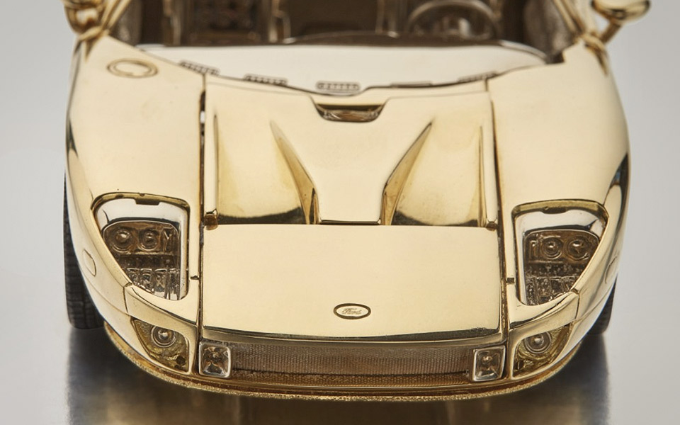 Sotheby's sælger en Ford GT af 18 karat guld