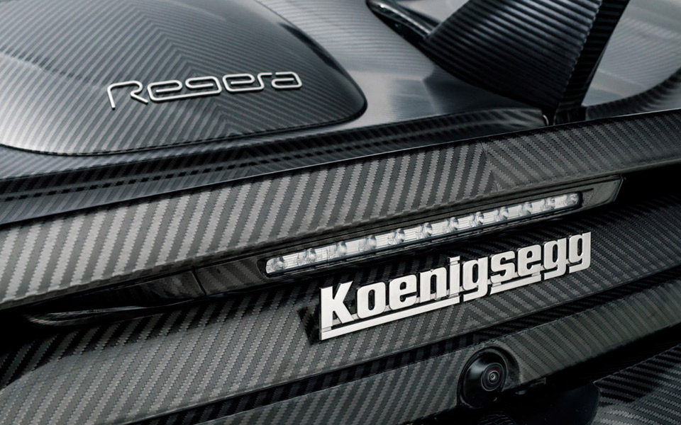 Koenigseggs første nøgne Regera er ren kulfiber-gejl