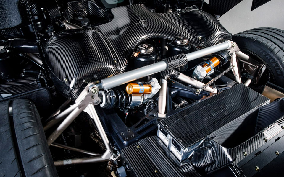 Koenigseggs første nøgne Regera er ren kulfiber-gejl