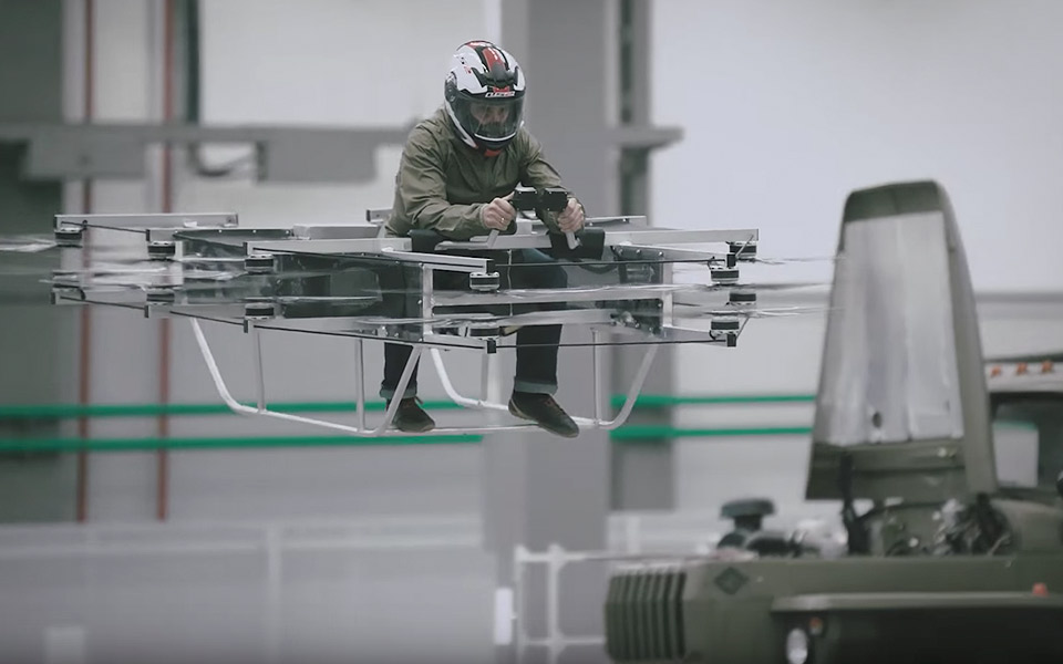 Kalashnikov har bygget en hoverbike