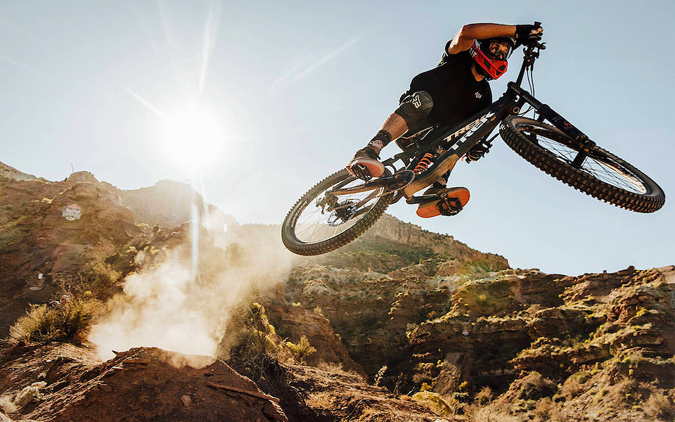 Se Antoine Bizets dobbelte backflip til Red Bull Rampage 2017