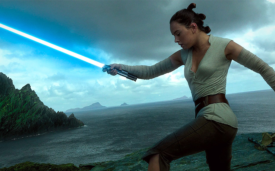 Den nye trailer til Star Wars: The Last Jedi er kort, men kraftfuld