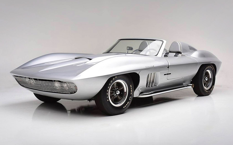 http://www.inautonews.com/wp-content/uploads/2017/12/Classics-Fiberfab-Centurion-Corvette-from-1958-ready-for-auction-storm-1.jpg