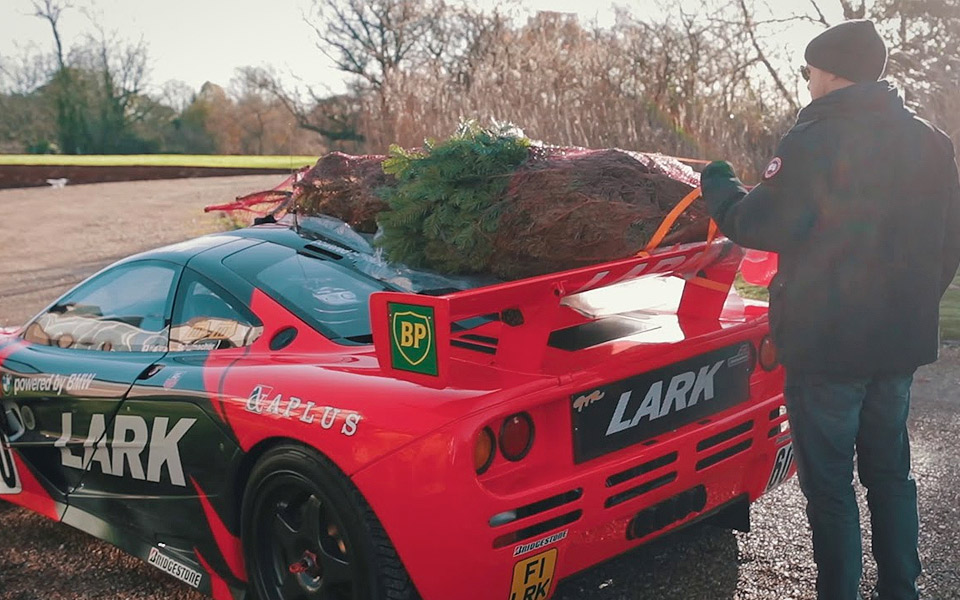 En ultra sjælden McLaren F1 GTR er glimrende til at hente juletræet