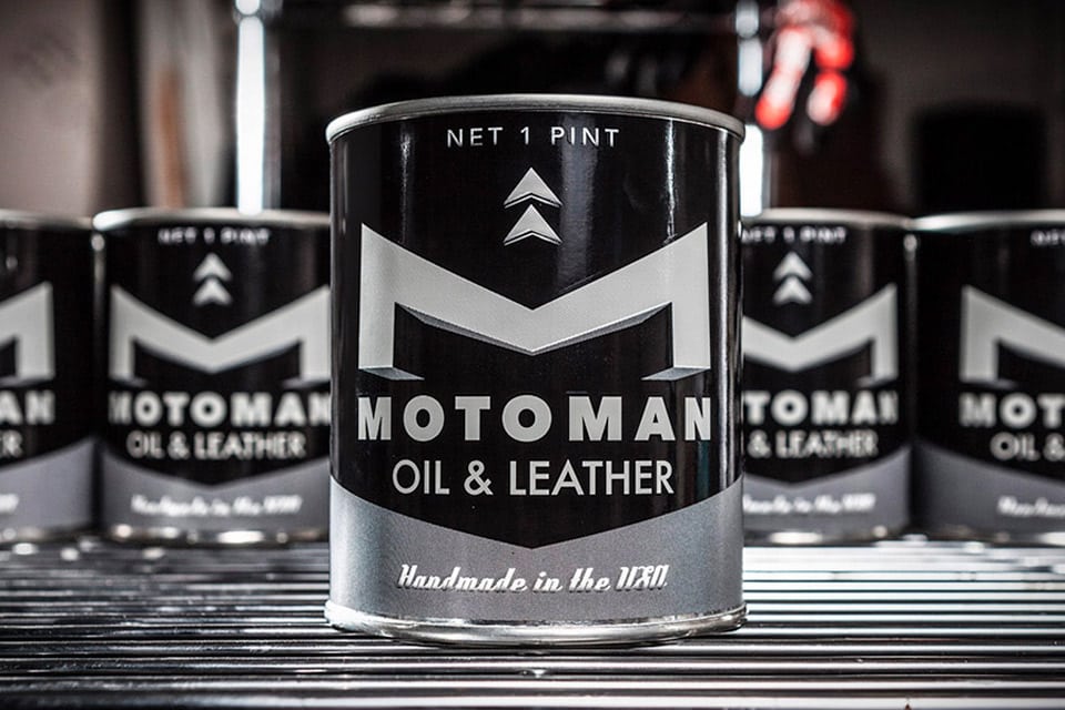 Motoman Oil & Leather candle