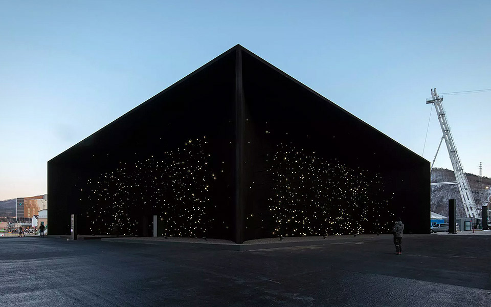 Verdens første bygning malet med VantaBlack er sortere end sort