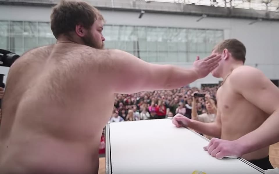 Det russiske mesterskab i lussinger er ikke for kællinger