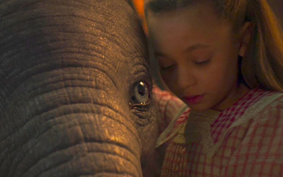 Første teaser-trailer til Tim Burtons Dumbo-film er landet