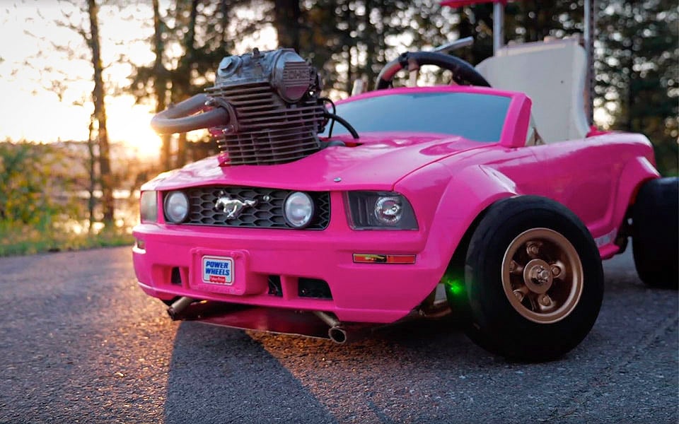 Verdens hurtigste Barbie-bil er ikke til små drenge og piger