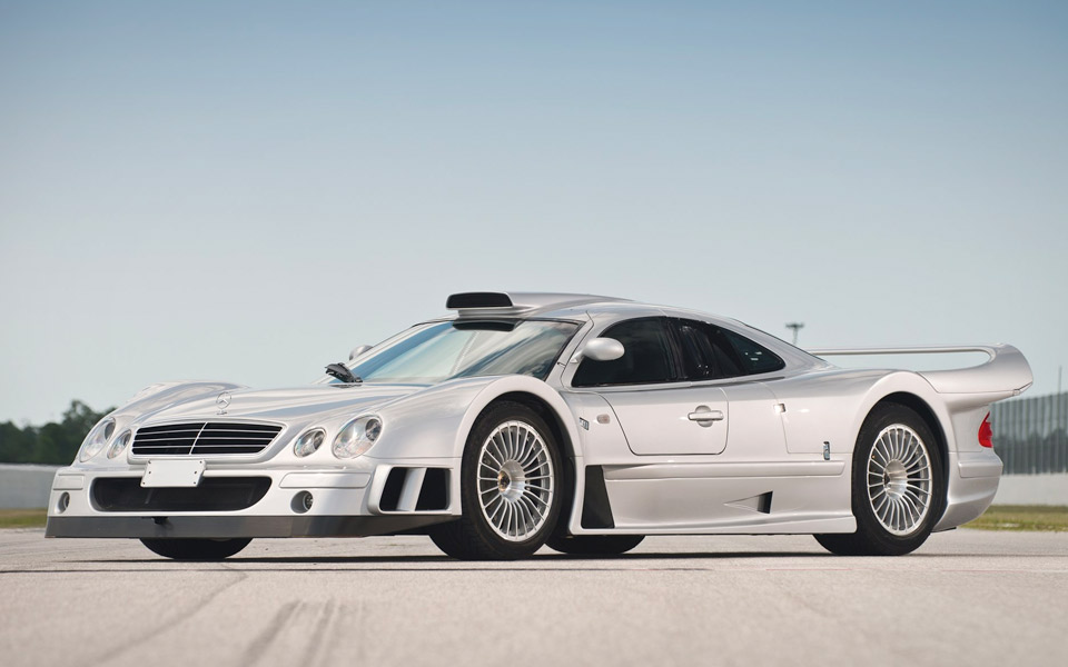 RM Sotheby's sælger en ultra-sjælden Mercedes-Benz AMG CLK GTR fra 1998