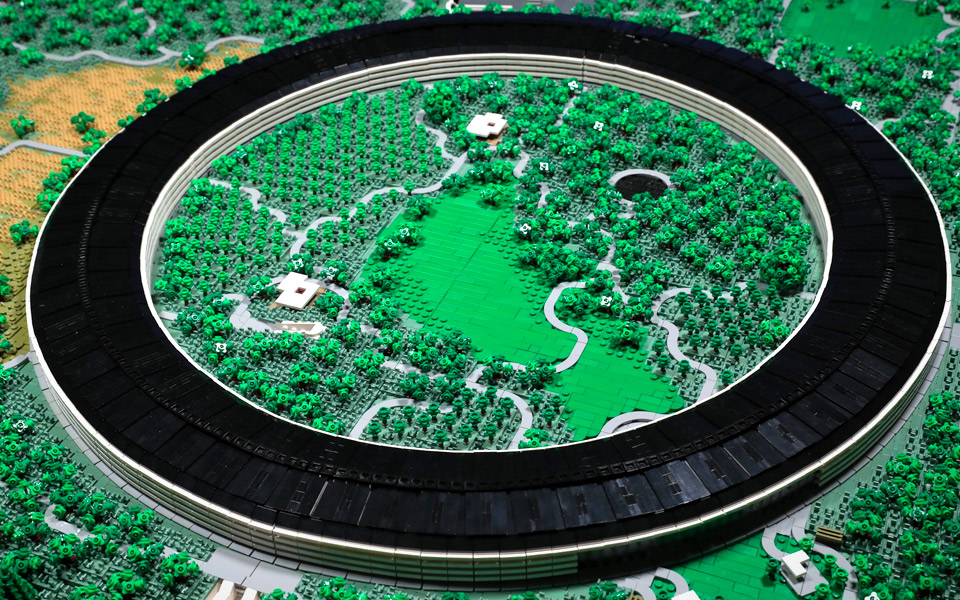 Det tog to år at bygge Apple Park af LEGO