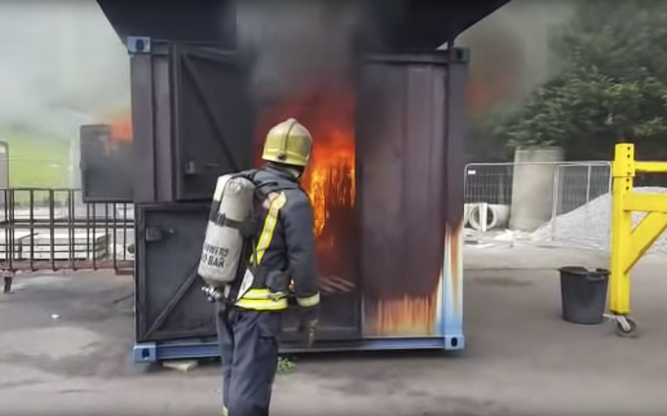 En røggaseksplosion er kun for de modigste brandfolk