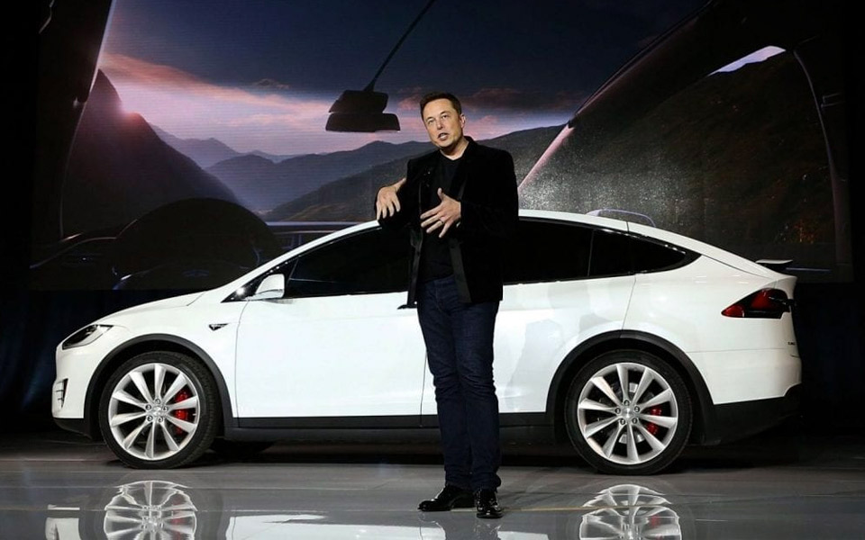 Nu kan din Tesla lave pruttelyde