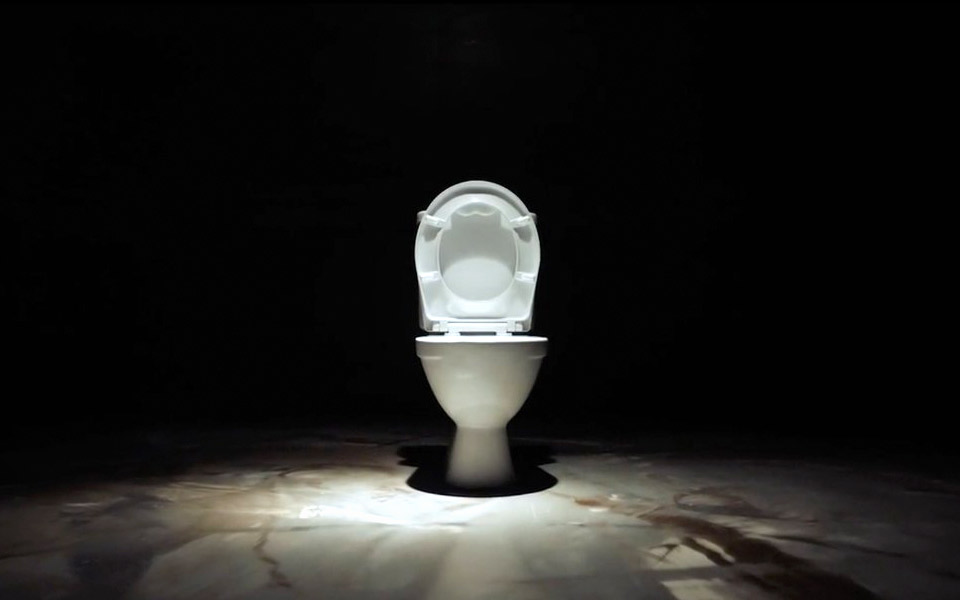Ny gadget slår automatisk toiletsædet ned