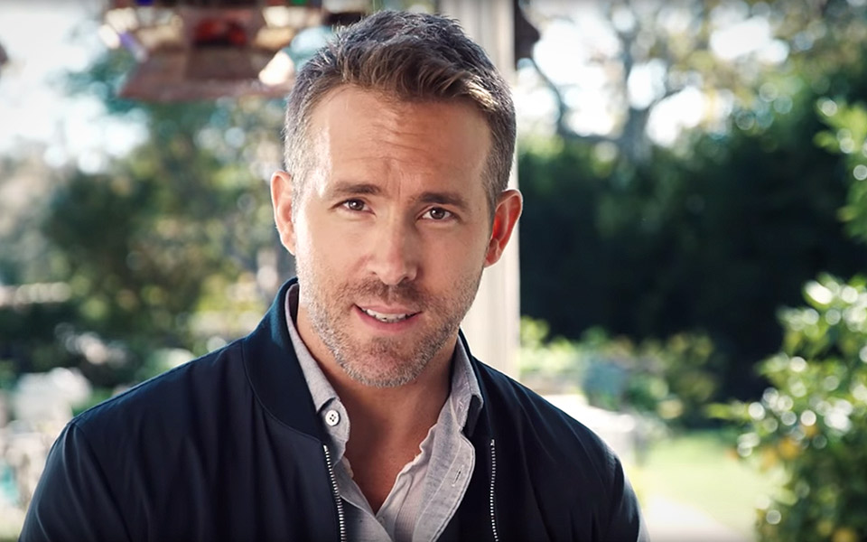 Ryan Reynolds nye reklamefilm for sin egen gin er helt genial