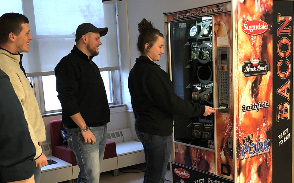 Universitet har installeret en bacon-automat