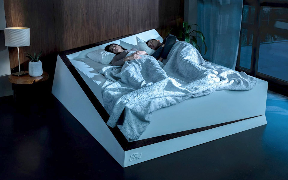 Fords smarte seng hjælper mod partnere der stjæler pladsen på madrassen