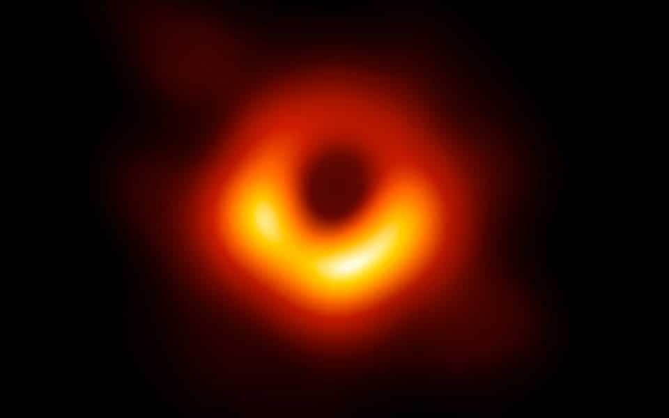 Det første billede af et Sort Hul ligger 55 millioner lysår væk