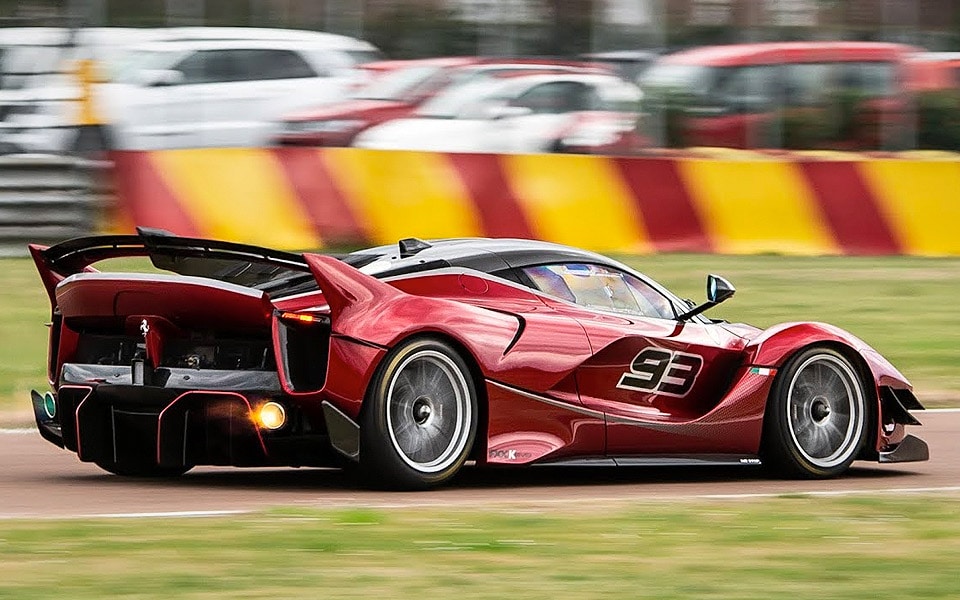 Nyd synet og lyden, når en Ferrari FXX K Evo drøner rundt på Fiorano-banen