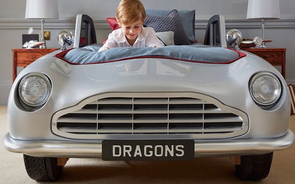 Dragons of Walton Street Aston Martin DB5 Børneseng