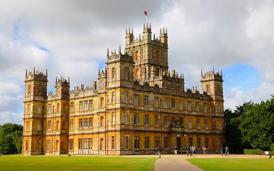 I dag er alle inviteret til en virtuel cocktailfest på Downton Abbey