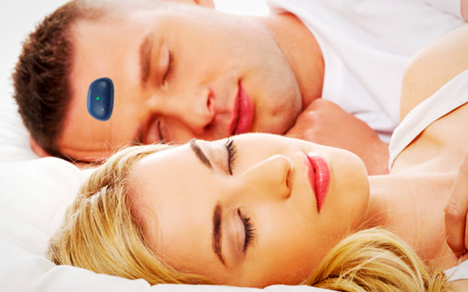 Ny gadget giver din sengepartner stød, hvis de snorker