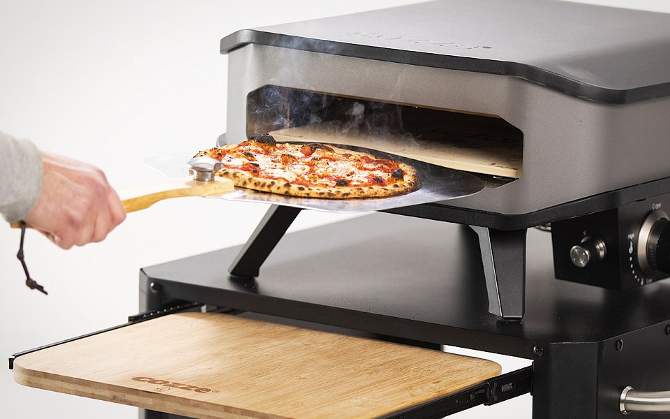 Cozze Pizzaovnen laver sprøde pizzaer hjemme hos dig selv