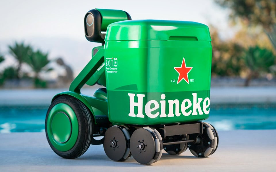 Heinekens nye robot kommer selv med kolde øl
