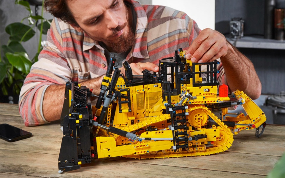 LEGO er klar med en af verdens største bulldozere