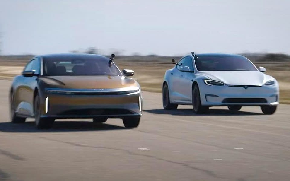 Tesla Model S Plaid i dragrace mod en Lucid Air