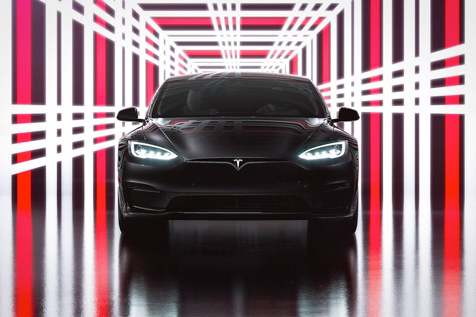 Nu kan du endelig bestille Teslas vanvittigste modeller i Danmark