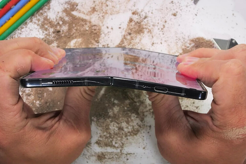 Samsung Z Fold 5 gennemgår tortur-testen