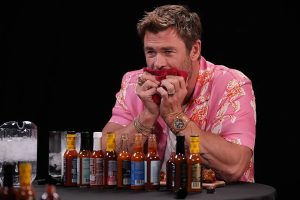Chris Hemsworth tager chili-udfordringen