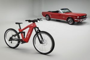 Ford præsenterer Mustang og Bronco som elcykler