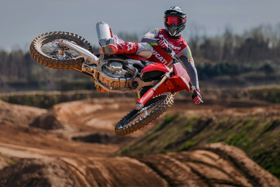 Ducati Desmo450 MX