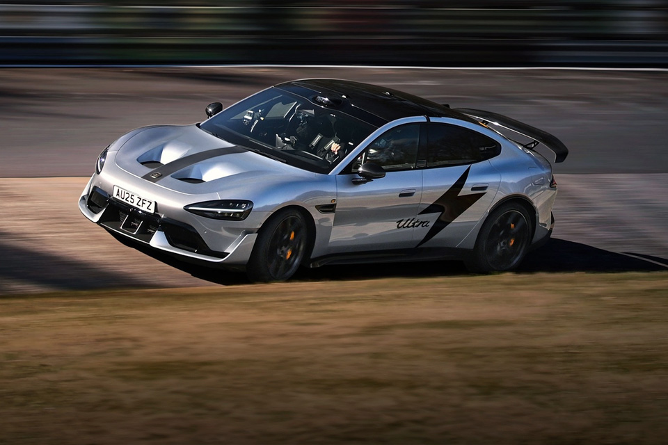 Xiaomi tæsker Tesla og Porsche på Nürburgring