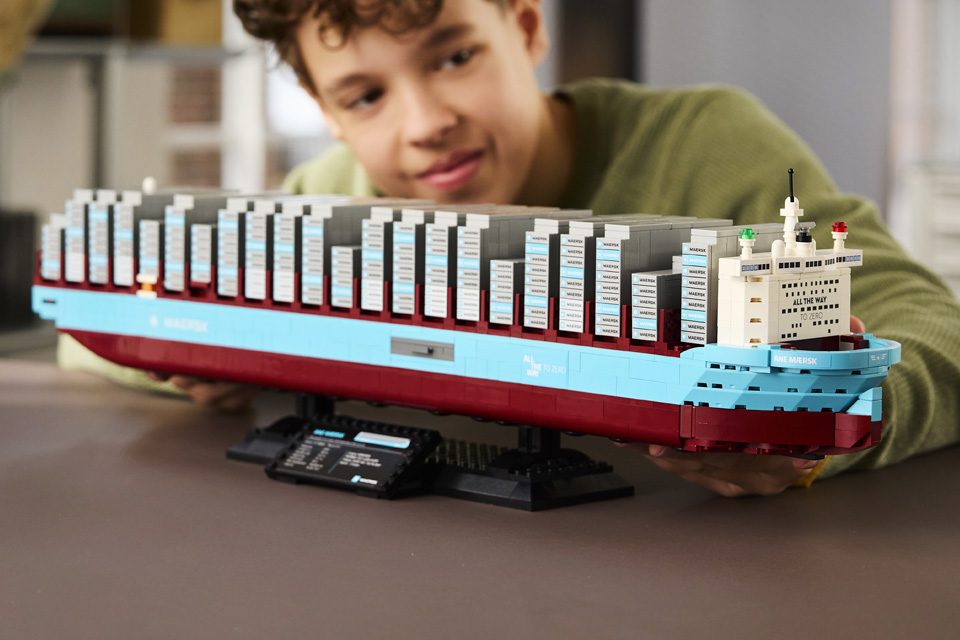 LEGO Mærsk-containerskib med dual-fuel-motor