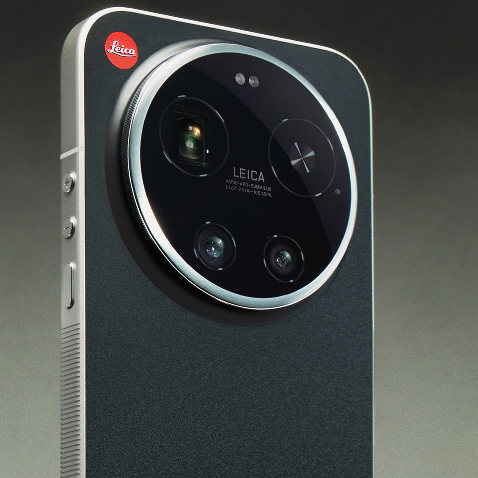 Nu kan du endelig få en ægte Leica-mobil