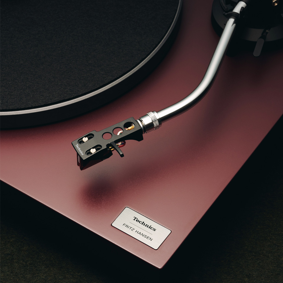 Technics SL-40CBT Fritz Hansen Special Edition